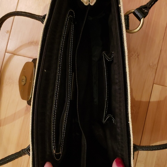 Basket weave purse with faux look black trim - Picture 2 of 12